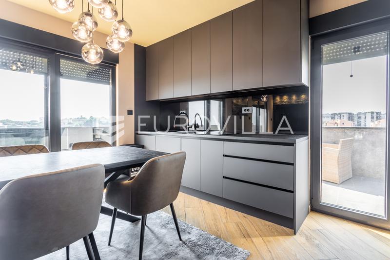 Split, Sirobuja, apartamento mobilado de dois quartos com um terraço espaçoso e vista para o mar. - 4