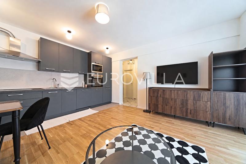 Osijek, Centro de la ciudad, primer alquiler de un apartamento de un dormitorio con una plaza de aparcamiento, 46 m² - 11