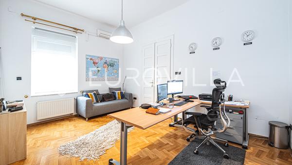Zagreb Bymidte - 87 m² bolig- og erhvervsareal på 2. sal med elevator, førsteklasses beliggenhed