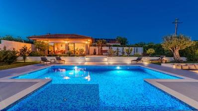 Zadar, Smoković, moderna villa sa bazenom, Novogradnja