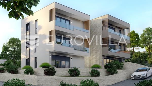 Ražanj'da, birinci katta, manzaralı, bir yatak odalı daire