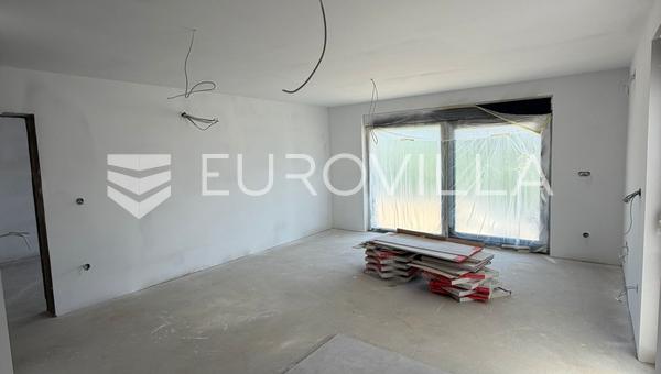 Zagreb, Gracani - özel bahçeli üç odalı daire, 102,35 m²