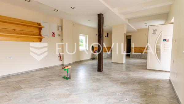 Požega, residential and commercial building with established lease