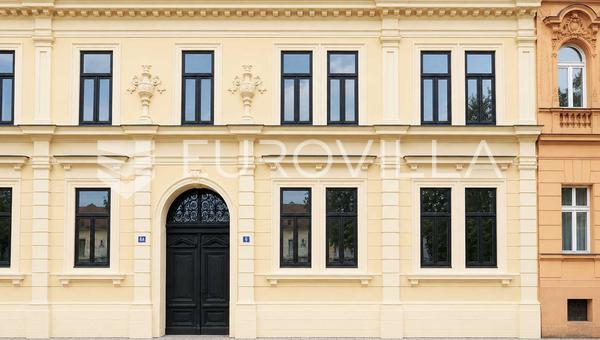 Osijek, Gornji Grad, Centro, um apartamento de quatro quartos