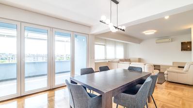 Zagreb, Vrbani, ruim vierkamerappartement, 100 m², parkeerplaats, balkon en terras.