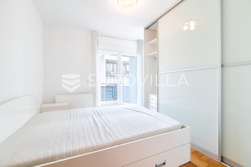 Zágráb, Vrbani, tágas négyszobás lakás, 100 m², parkolóhely, erkély és terasz. - 9