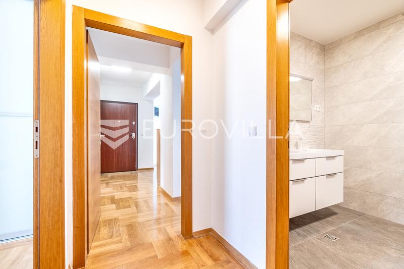 Zágráb, Vrbani, tágas négyszobás lakás, 100 m², parkolóhely, erkély és terasz. - 6