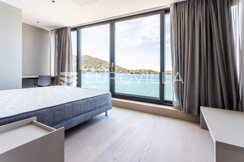 Tisno, modern villa with a swimming pool, first row to the sea - 34