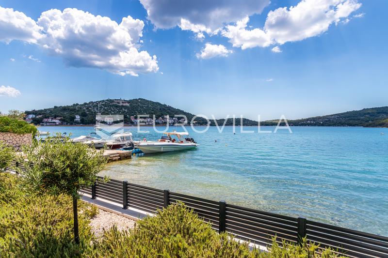 Tisno, modern villa with a swimming pool, first row to the sea - 20