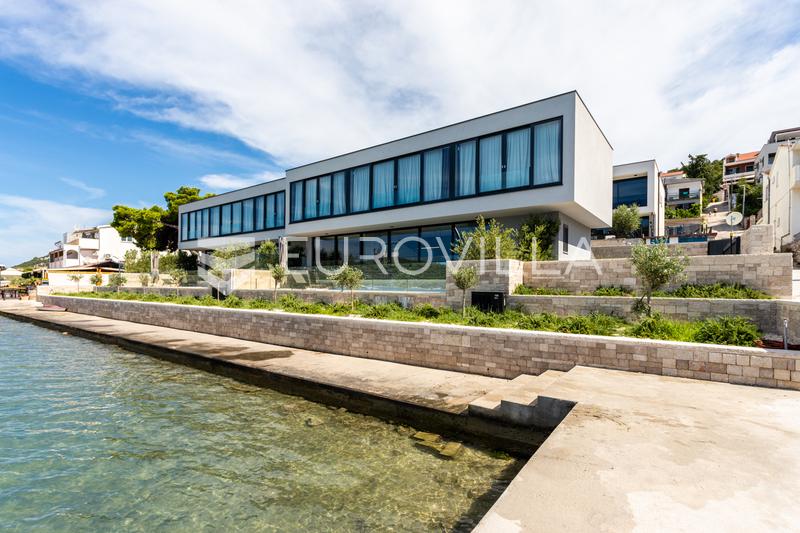 Tisno, modern villa with a swimming pool, first row to the sea - 26