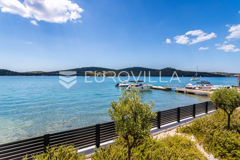 Tisno, modern villa with a swimming pool, first row to the sea - 21