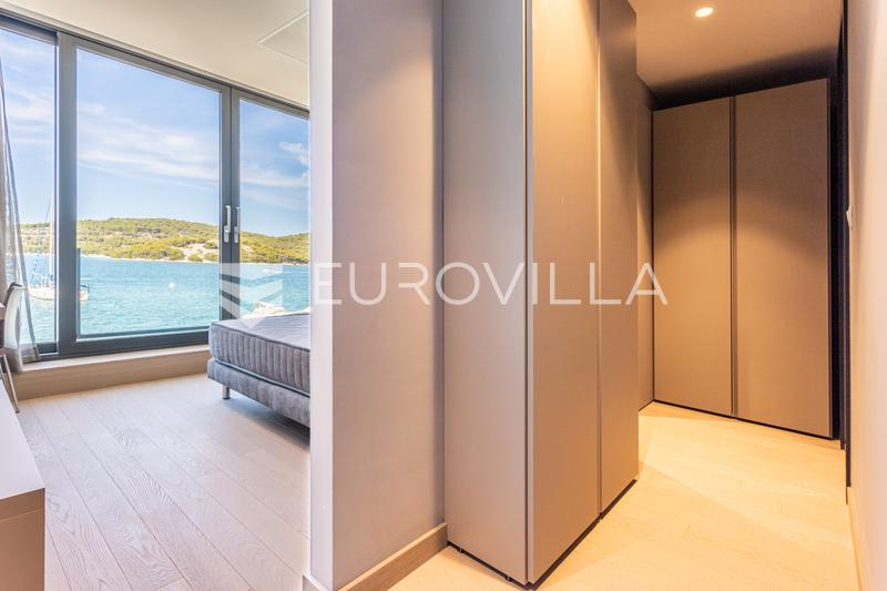 Tisno, modern villa with a swimming pool, first row to the sea - 31