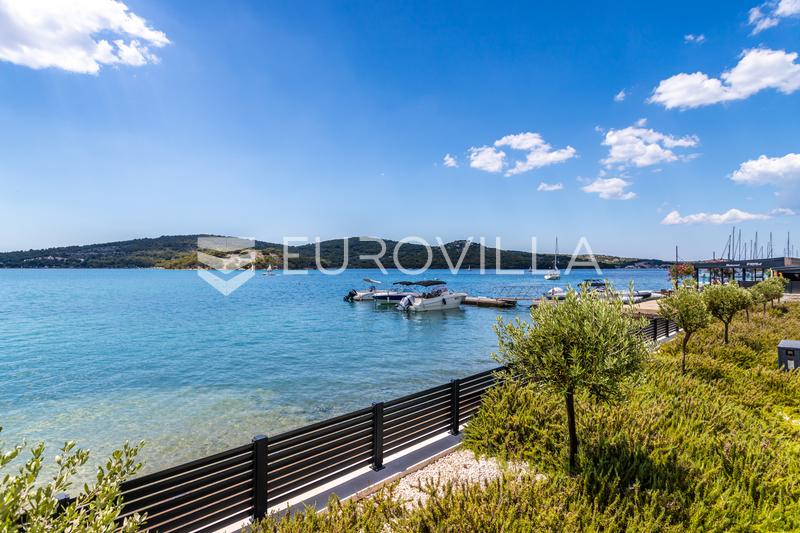Tisno, modern villa with a swimming pool, first row to the sea - 24