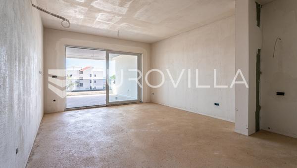 Ciovo, Okrug Gornji - appartement moderne de deux chambres avec place de garage