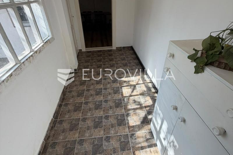 Retkovci, Centar, obiteljska kuća 519 m² - 12