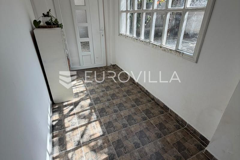 Retkovci, Centar, obiteljska kuća 519 m² - 11