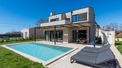 Istrien, Krnica, modern villa med pool och stor trädgård