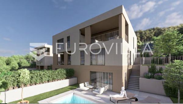 Kostrena - Havuzlu ve Deniz Manzaralı, Modern, Lüks Dört Yatak Odalı Tripleks Daire