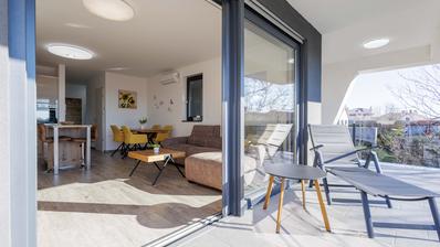 Istra, Medulin, trosoban stan u modernoj, novoj stanogradnji 94 m², prvi kat