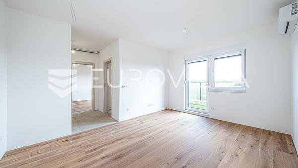 Velika Gorica, Dvojizbový byt s garážou a súkromnou záhradou, 60 m² Novostavba