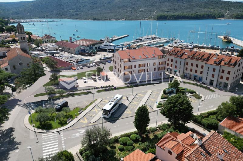 Town of Cres, City Center, Two-Bedroom Apartment in an Excellent Location, NEW BUILD