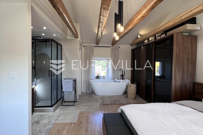 Istra, Kanfanar, potpuno renovirane dvije kamene kuće, useljive odmah, 130 m² - 24