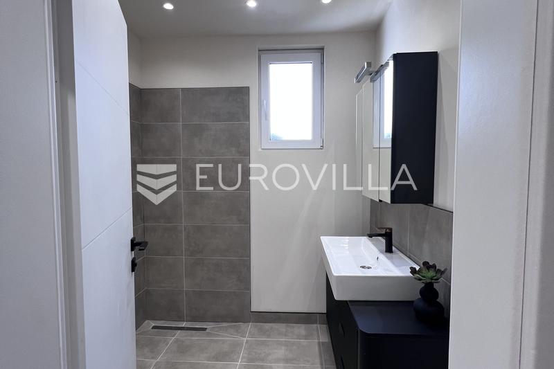 Istra, Kanfanar, potpuno renovirane dvije kamene kuće, useljive odmah, 130 m² - 38