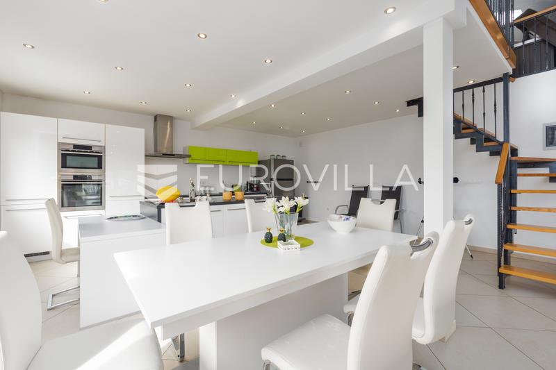 Ližnjan, luxurious duplex apartment with gallery, terraces and sea view - 15