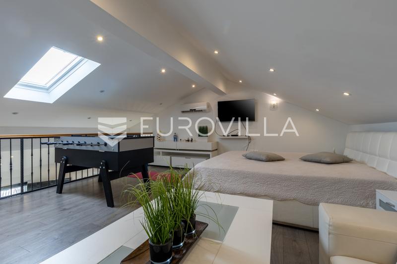Ližnjan, luxurious duplex apartment with gallery, terraces and sea view - 3