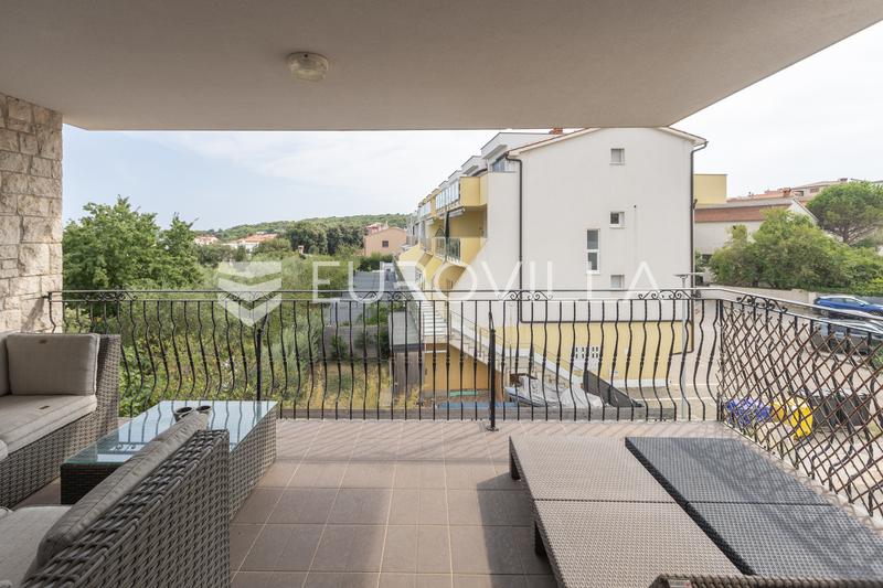 Ližnjan, luxurious duplex apartment with gallery, terraces and sea view - 24