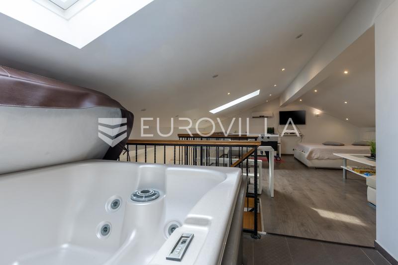 Ližnjan, luxurious duplex apartment with gallery, terraces and sea view - 11