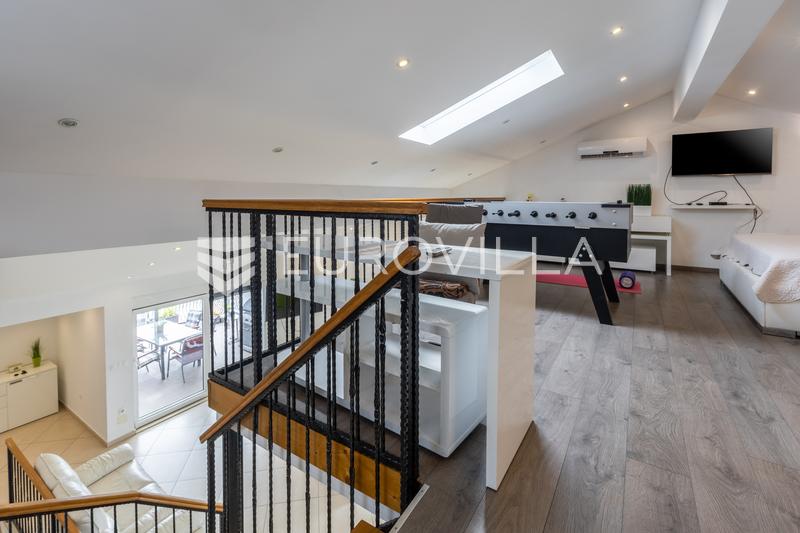 Ližnjan, luxurious duplex apartment with gallery, terraces and sea view - 5