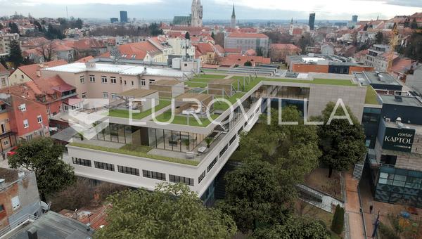 Luksuzan četverosoban dvoetažan penthouse 284 m² u Kaptol centru