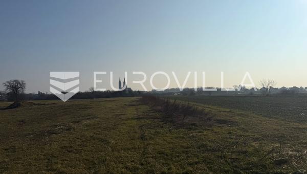 Dakovo, Novo Polje, 4 adet imarlı arsa içeren inşaat arazisi