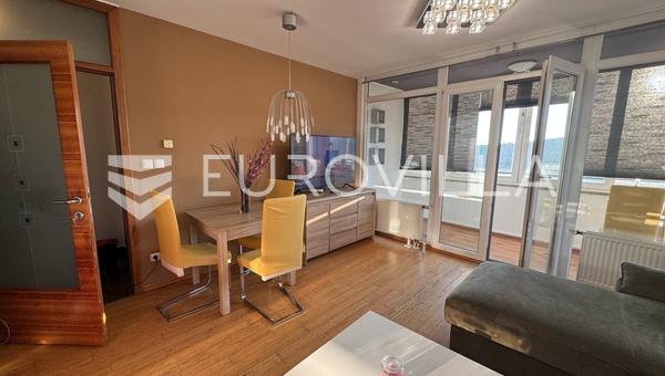 Rijeka, Skurinje, apartamento en alquiler, 75 m², 2 habitaciones y sala de estar, terraza, garaje
