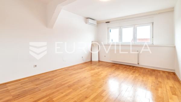 Zagreb, Donji Grad, prekrasan stambeno/ poslovni prostor 80 m²