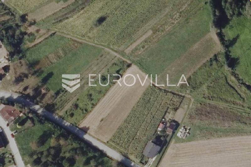 Novi Marof, Orehovec, terreno edificabile di 2.330 m²