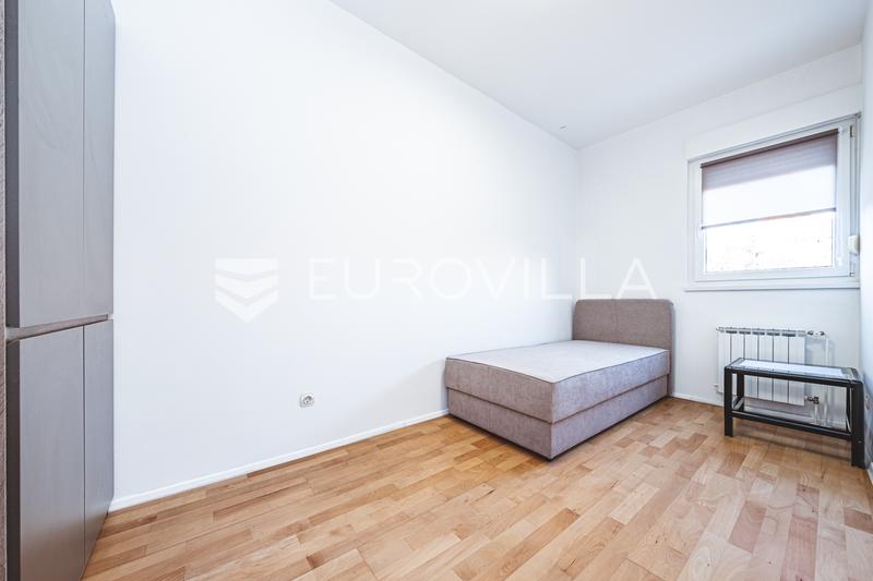 Zagreb, Malesnica, smuk fireværelses lejlighed 83,25 m² - 9
