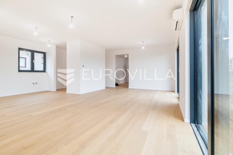 Velika Gorica, Kurilovec, Three-Bedroom Apartment in an Urban Villa, GFA 170 m², New Construction