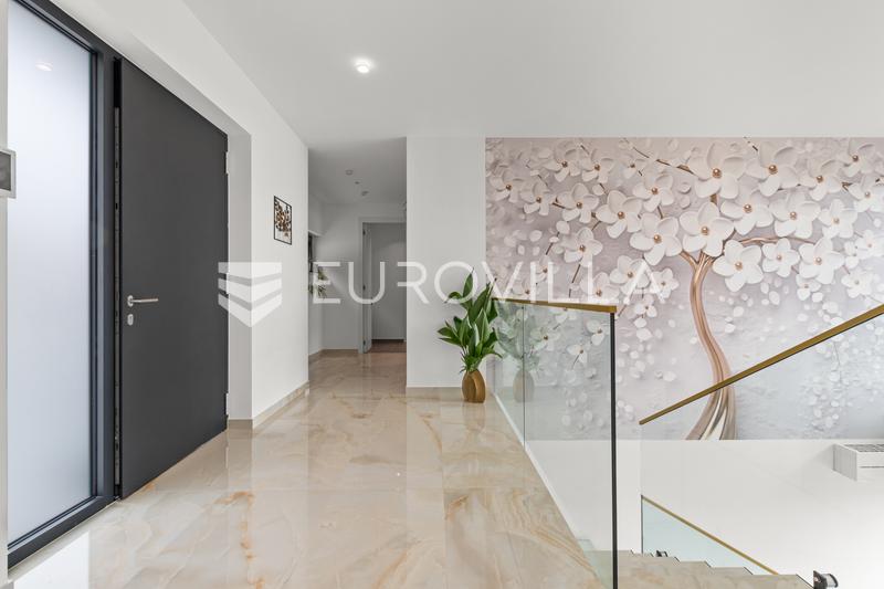 Opatija okolica, Mihotići, luksuzna vila 342 m² s infinity bazenom i wellnessom - 9