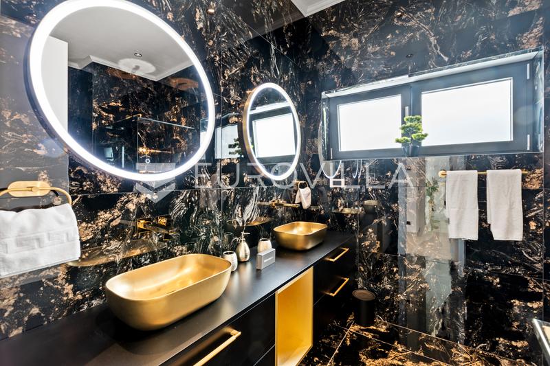 Opatija okolica, Mihotići, luksuzna vila 342 m² s infinity bazenom i wellnessom - 16