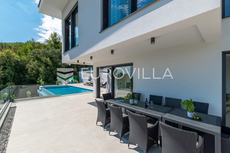 Opatija okolica, Mihotići, luksuzna vila 342 m² s infinity bazenom i wellnessom - 41