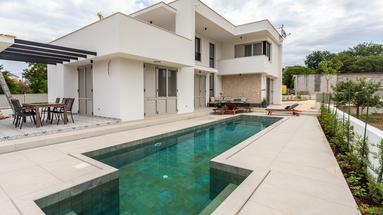 Šibenik, luxuriously decorated villa with swimming pool
