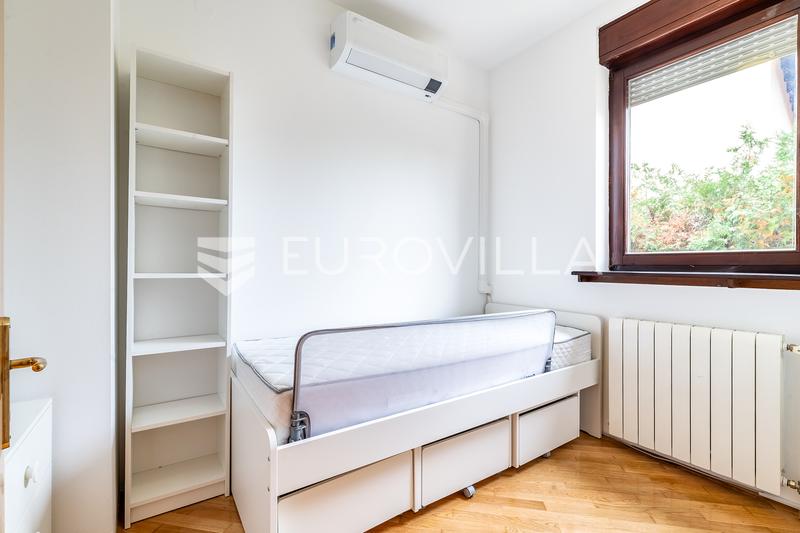Zagreb, Remete, altı yatak odalı daire - 10