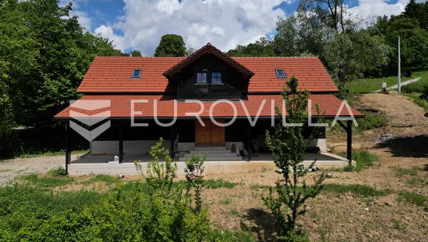 Samobor, Grdanjci - Rummeligt hus på 180 m² beliggende på en grund på 2.127 m².