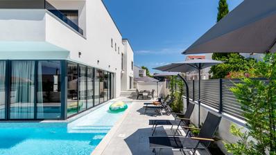 Zadar, Vrsi, Luksuzna vila s bazenom 261 m²