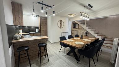 Ístria, Vizinada - Autêntica casa geminada familiar renovada, 150 m², com pátio