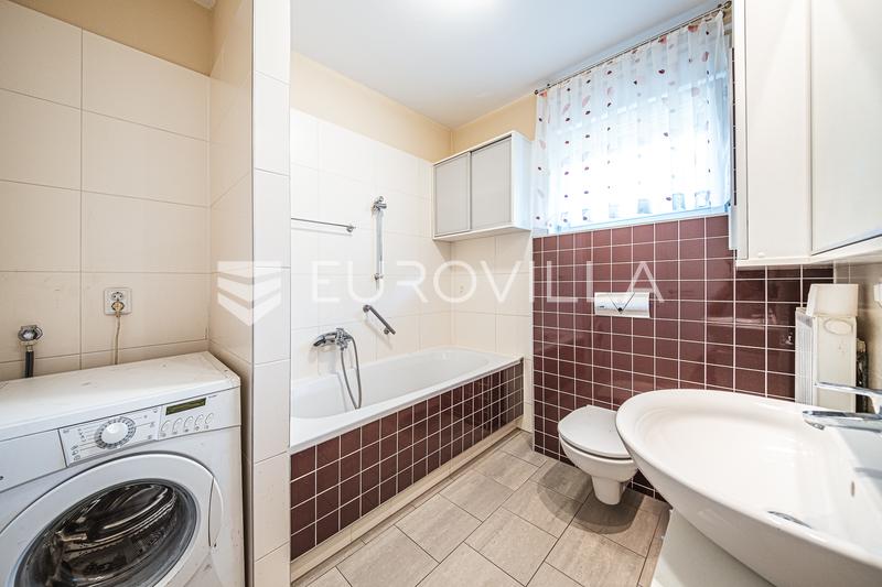 Sveta Nedelja, Hoto Vile - un bel appartement de trois pièces avec une surface utile nette de 95 m² - 12