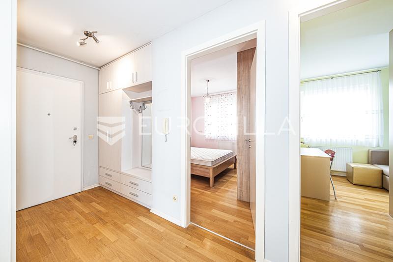 Sveta Nedelja, Hoto Vile - un bel appartement de trois pièces avec une surface utile nette de 95 m² - 7