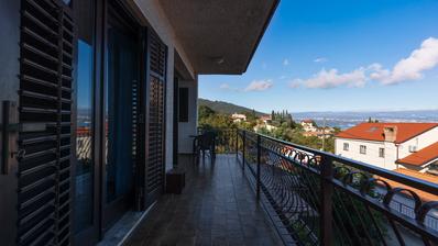 Lovran, FOR RENT, semi detached house on three floors, 194.10 m², with balconies and garden
